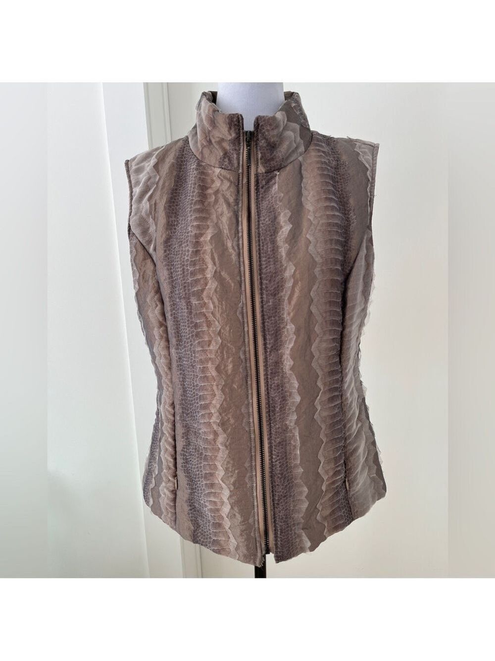 TUZZI  Zip Front Padded Vest Bronze Metallic Tulle Snakeskin Pattern Statement